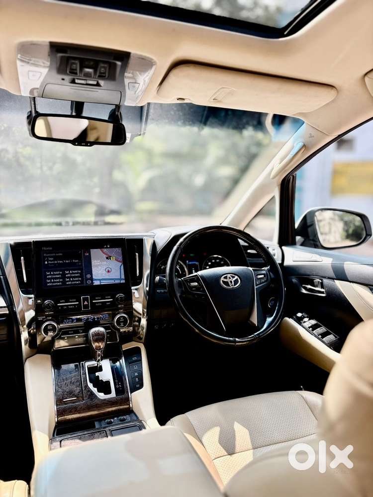 Toyota Vellfire 2.5 Hybrid, 2022, Petrol