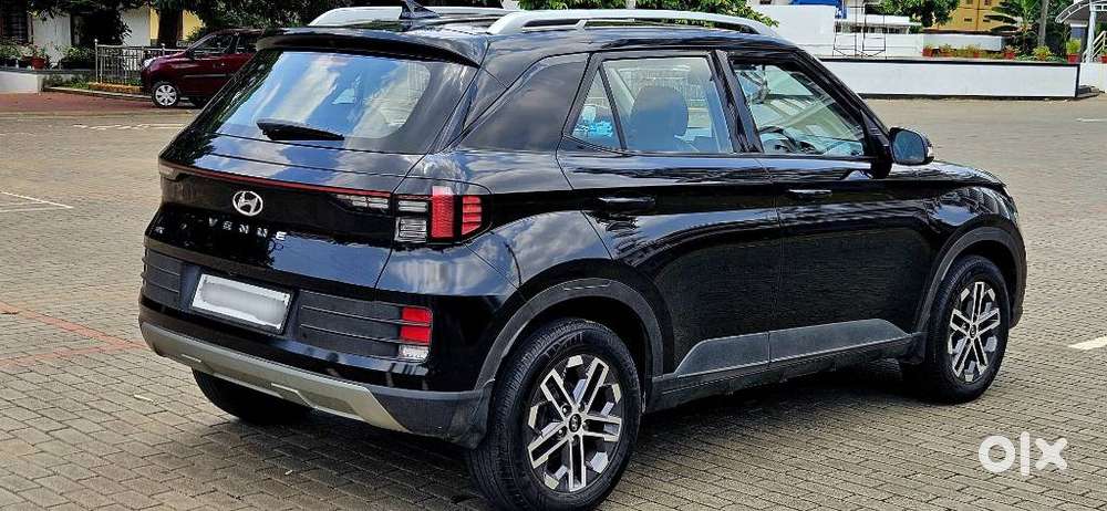 Hyundai Venue Sx Mt, 2023, Diesel