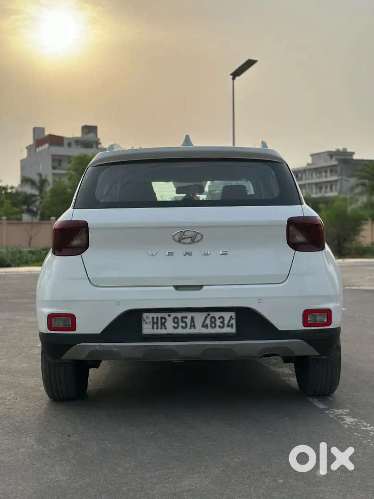Hyundai Venue 1.2 2021 Km Driven 57000