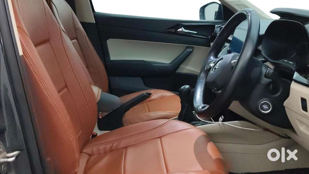 Skoda Slavia Ambition 1.5l Tsi Mt, 2023, Petrol