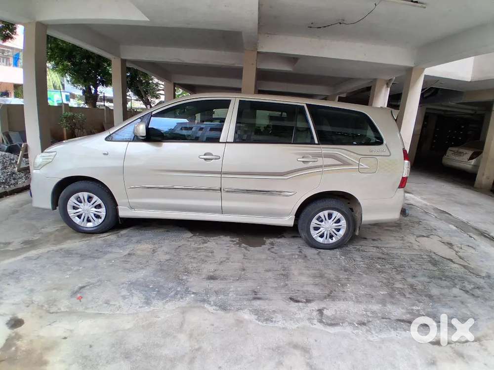 Toyota Innova Hycross 2014