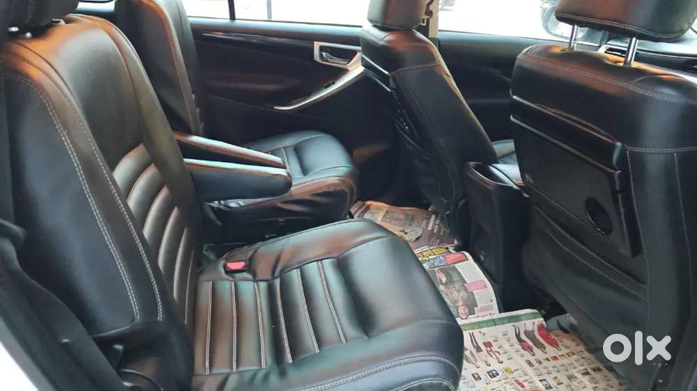 2022 Innova Crysta V Well Maintained Driven Only 91000kms