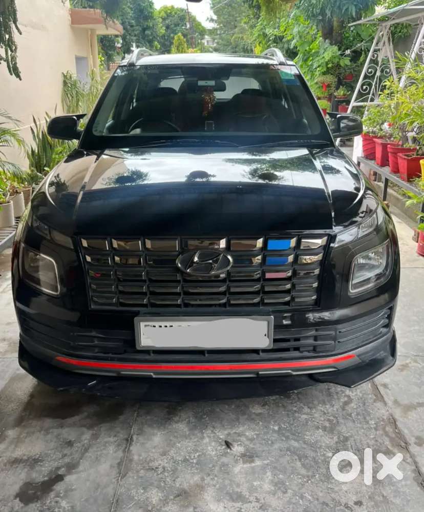 Hyundai Venue 2023 Petrol Good Condition