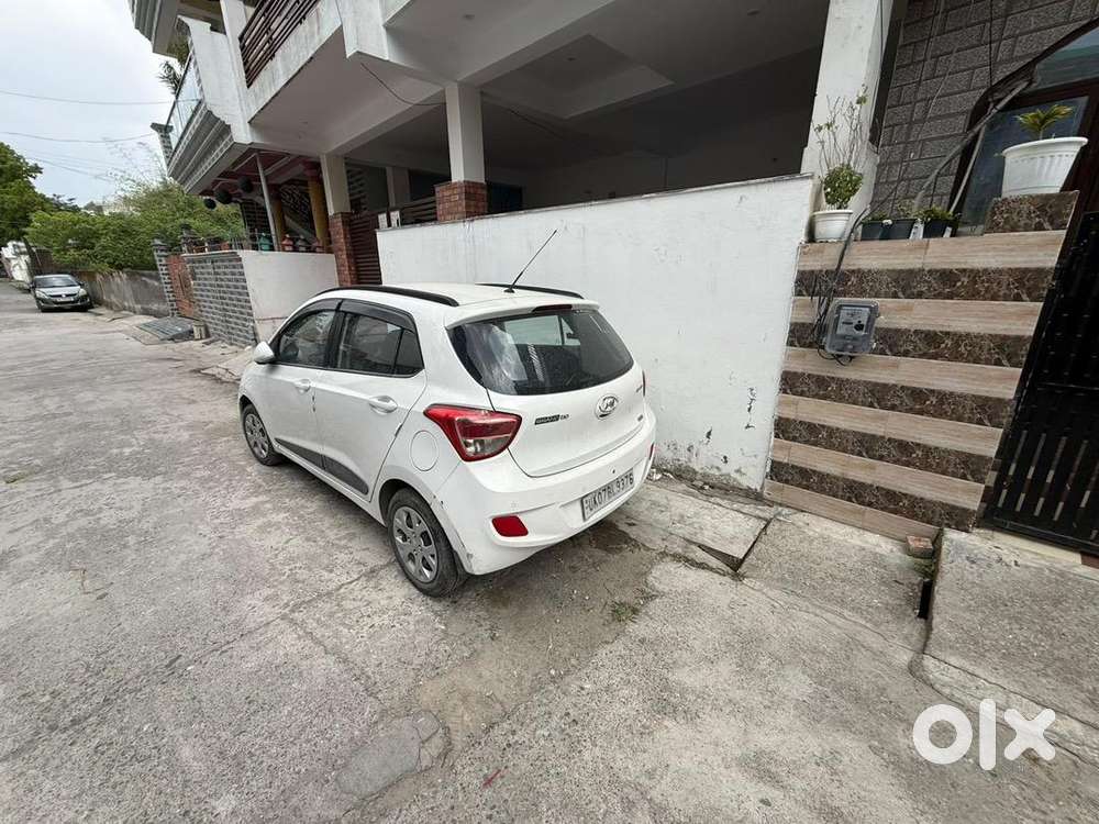 Hyundai Grand I10 2015 Petrol 40497 Km Driven