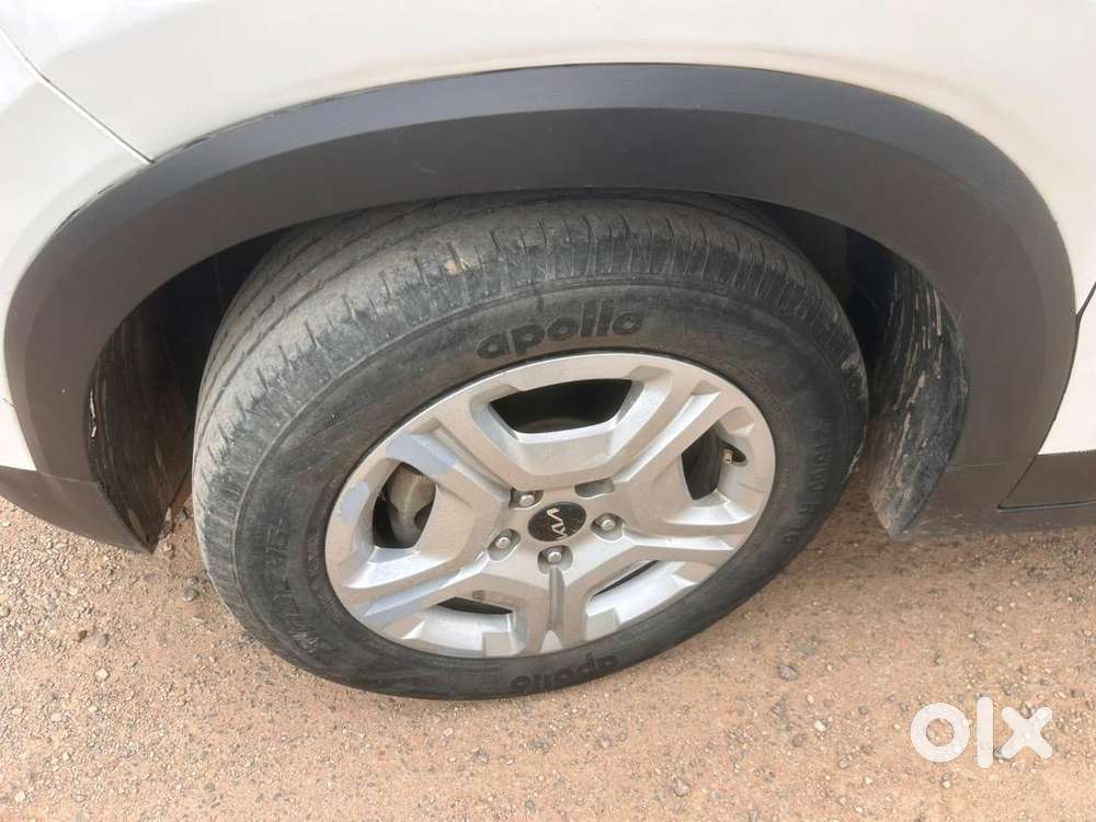 Kia Sonet 2023 Petrol Well Maintained