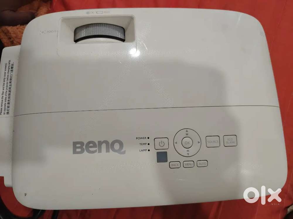 Home theatre projector