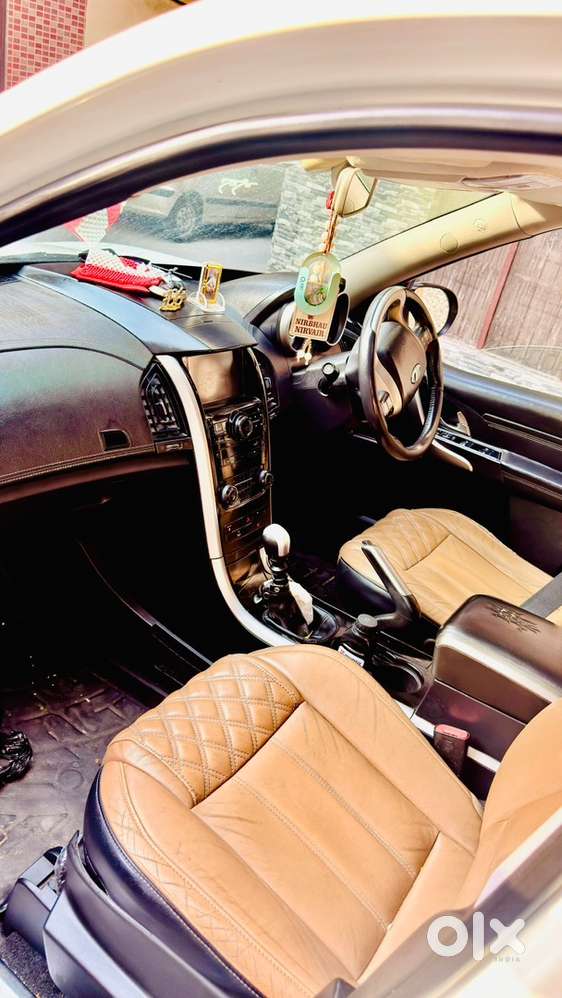 Xuv 500 Top Model W11 Sunroof Wali First Owner Full Insnce All Org Pnt