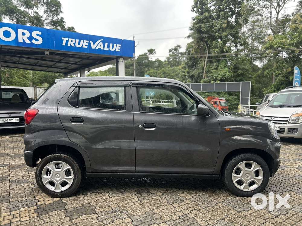 Maruti Suzuki S-presso Vxi, 2022, Petrol