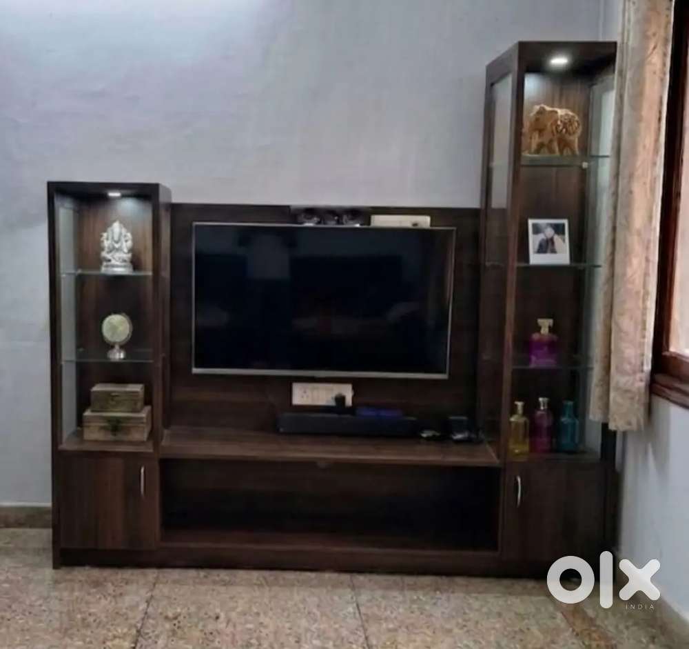 Premium Wooden TV Unit / Entertainment Centre with Display Cabinets