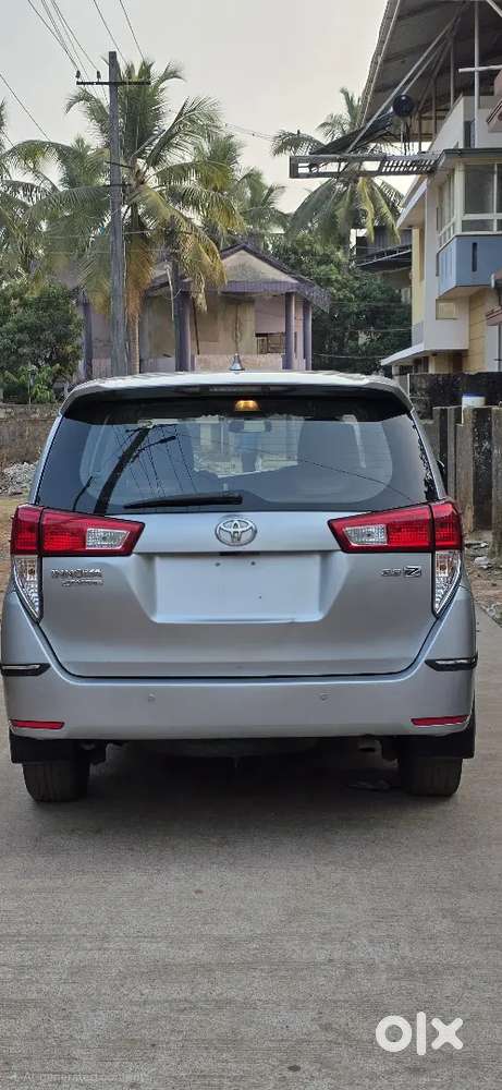 Toyota Innova Crysta 2017 Diesel Well Maintained