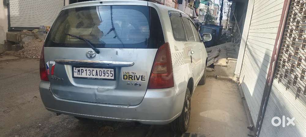 Toyota Innova Hycross 2008 Diesel 30000 Km Driven