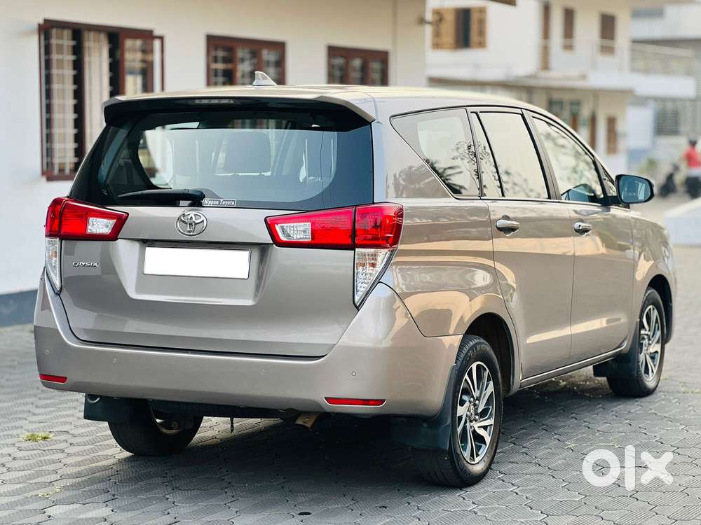 Toyota Innova Crysta [2020-ongoing] 2.4 Gx At 7 Str, 2022, Diesel