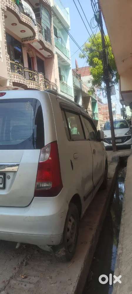 Koi Kaam Nhi Hai Gadi Me