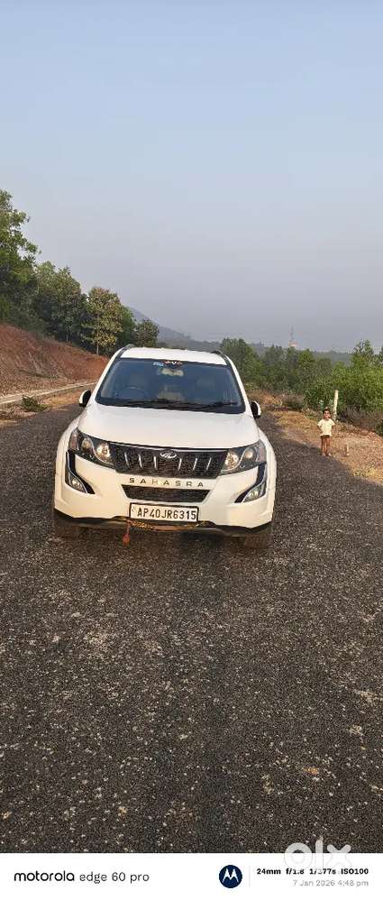 Mahindra Xuv500 2016 Diesel 76000 Km Driven 4 New Bridgestone Tyres
