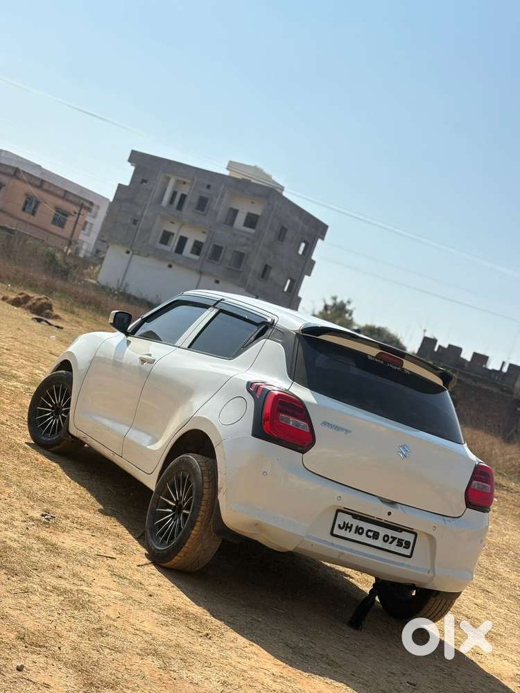 Maruti Suzuki Swift Vxi + Manual, 2020, Petrol