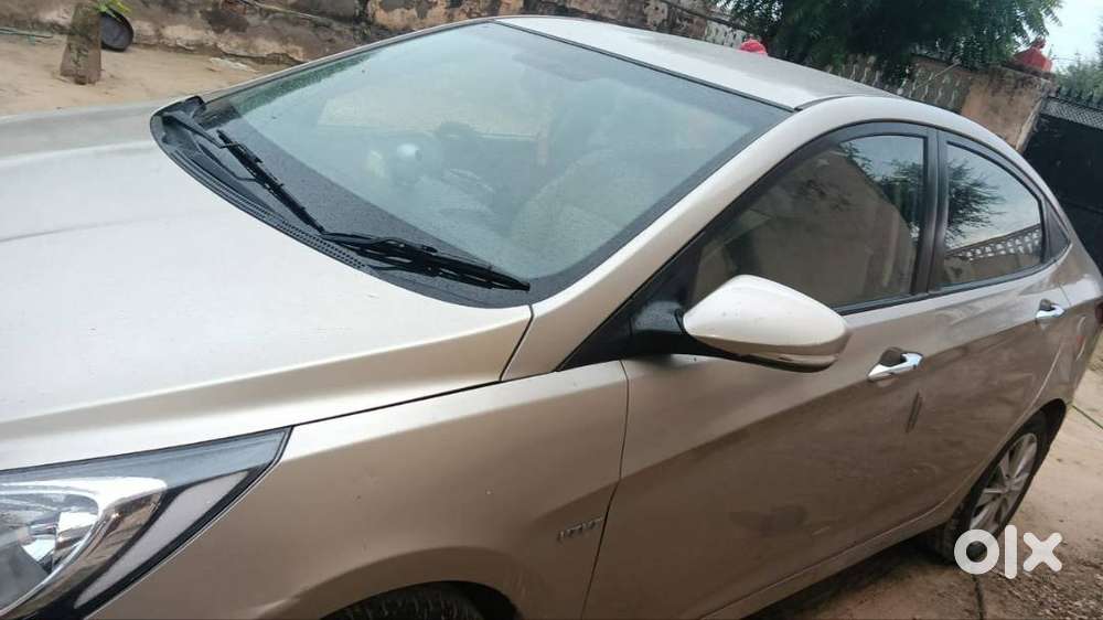 Hyundai Fluidic Verna 2011