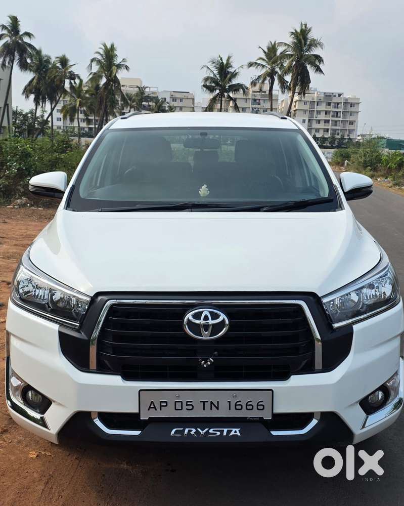 Toyota Innova Crysta 2.4 V 8 Str, 2018, Diesel