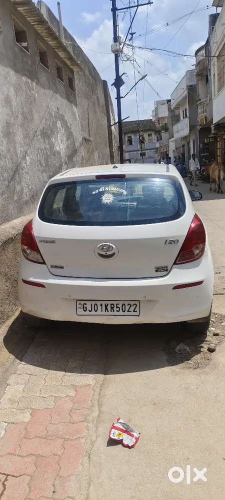 2 ટાયર નવા નવી બેટરી  મેગવહીલ શાંત એન્જીન એસી ચાલુ  1.50.ચાલેલી