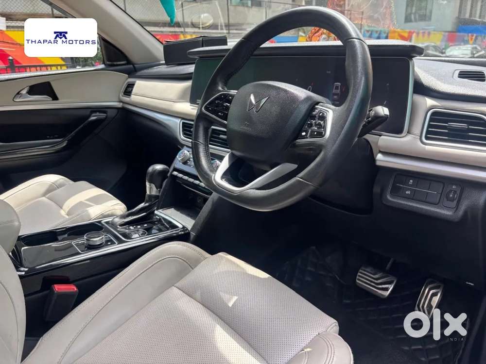 Mahindra Xuv700 2.2 Ax 7 Diesel At Str, 2022, Diesel