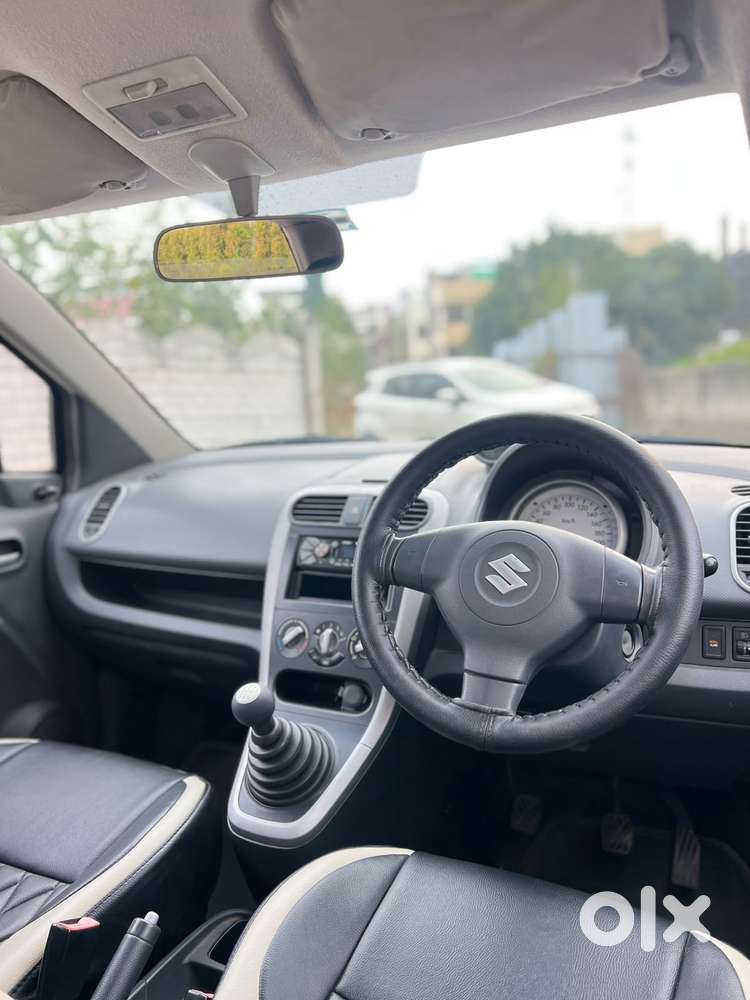 Maruti Suzuki Ritz Vxi, 2010, Petrol