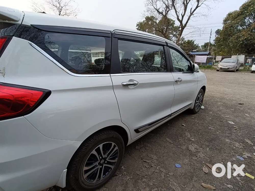Maruti Suzuki Ertiga Zxi 2023 Petrol 22300 Km Driven