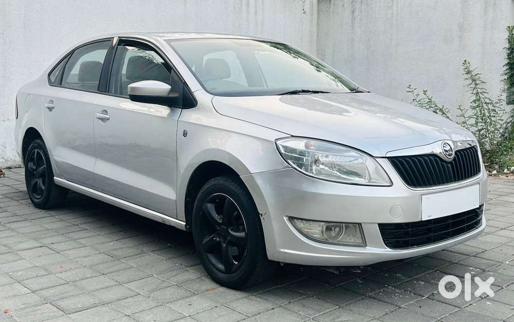 Skoda Rapid 2013-2016 1.5 Tdi At Ambition With Alloy Wheel, 2015, Di..
