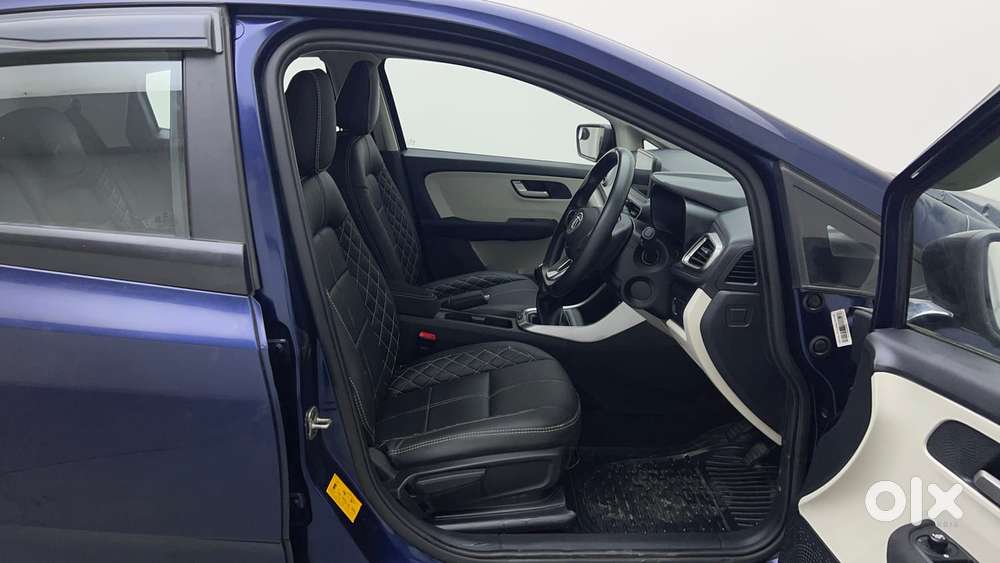 Tata Altroz Xz Plus (s), 2023, Petrol