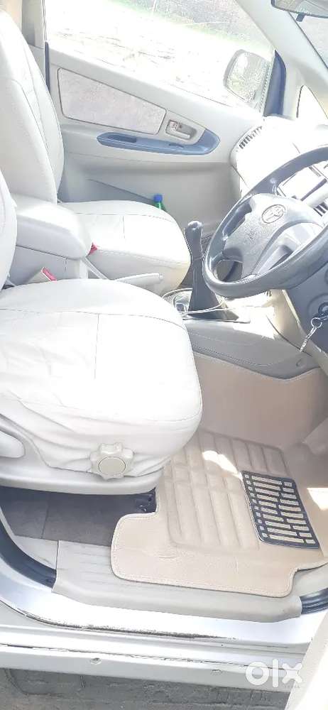 Toyota Innova 2013