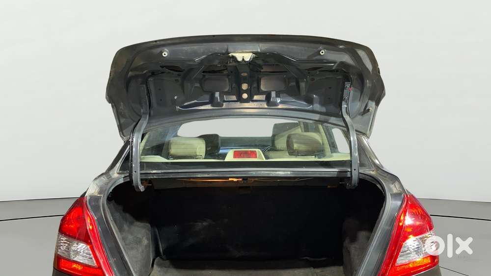 Maruti Suzuki Swift Dzire Amt Zdi, 2017, Diesel