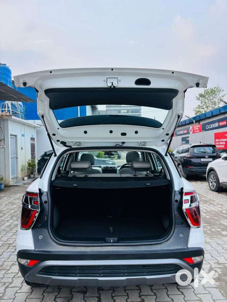 Hyundai Creta Sx Petrol Mt, 2023, Petrol