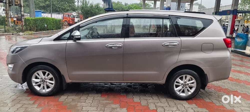 Toyota Innova Crysta 2017