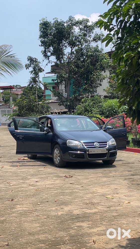 Volkswagen Jetta Petrol 2010
