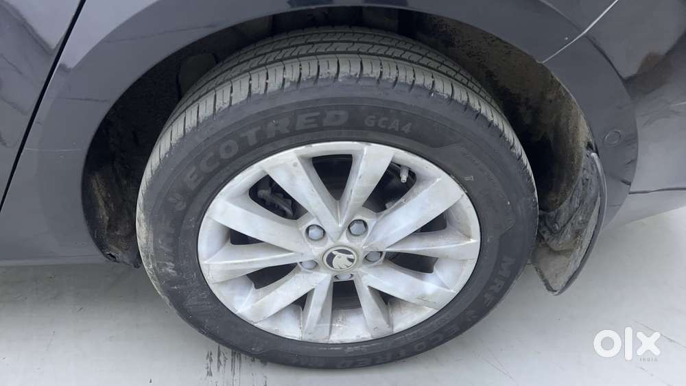 Skoda Octavia Elegance 1.8 Tsi At, 2017, Petrol