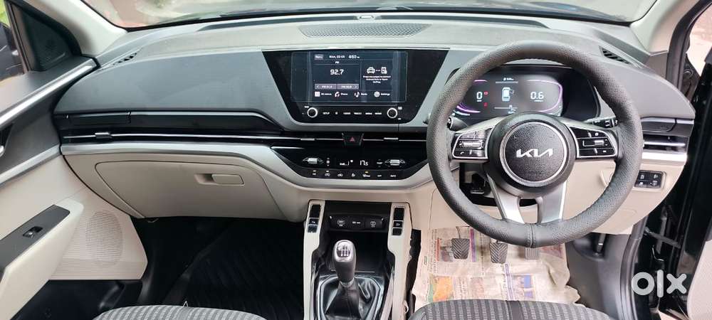 Kia Carens 1.5 Premium 7 Str, 2024, Petrol