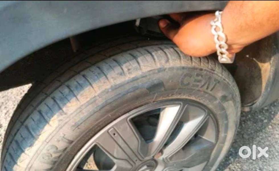 Renault Kwid Climber (1.0) Amt - Dual Tone