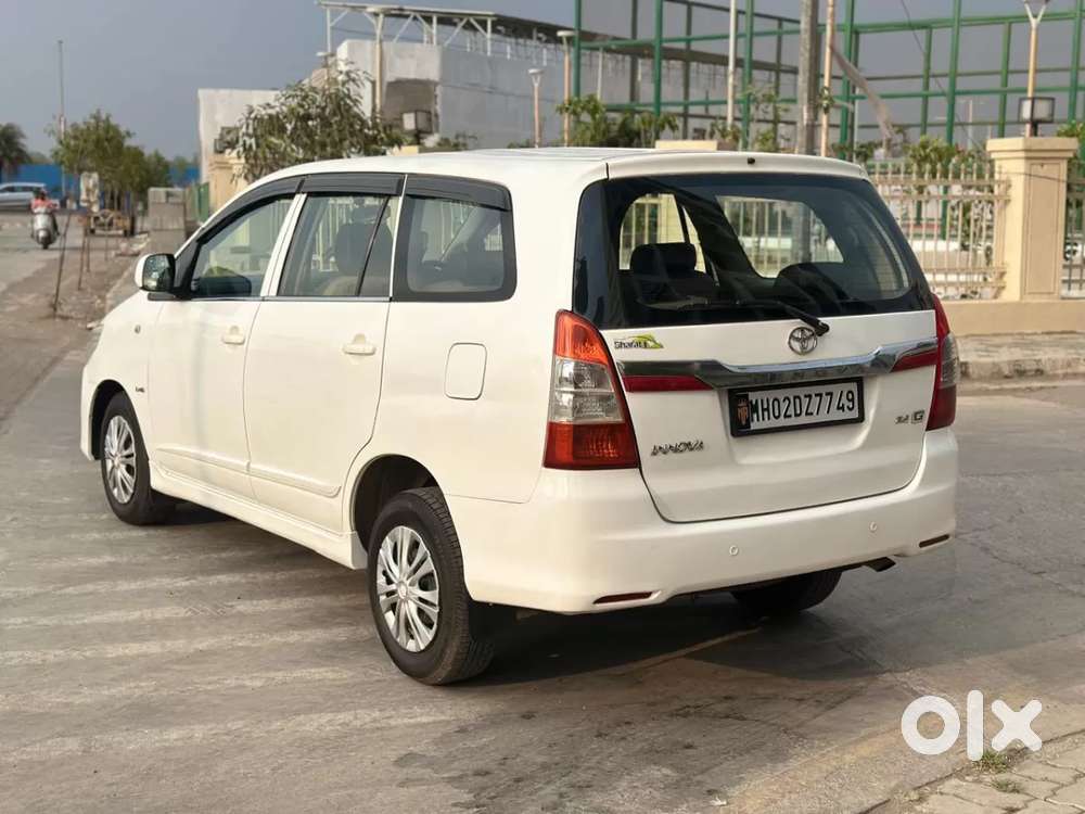 Toyota Innova 2.5 G (diesel) 8 Seater Bs Iv, 2015, Diesel