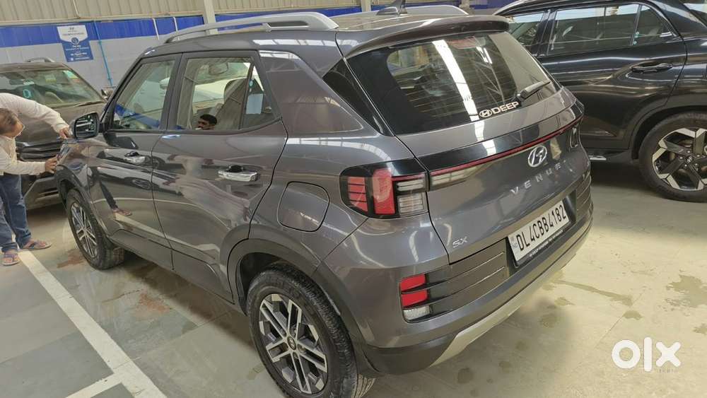 Hyundai Venue Petrol 2022