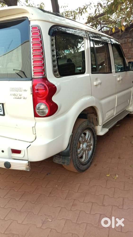 Mahindra Scorpio 2013 Diesel Well Maintained