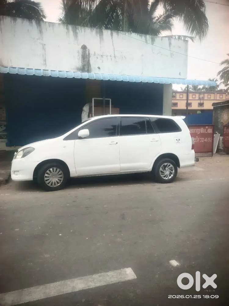 Toyota Innova 2005 Diesel Model For Sale.
