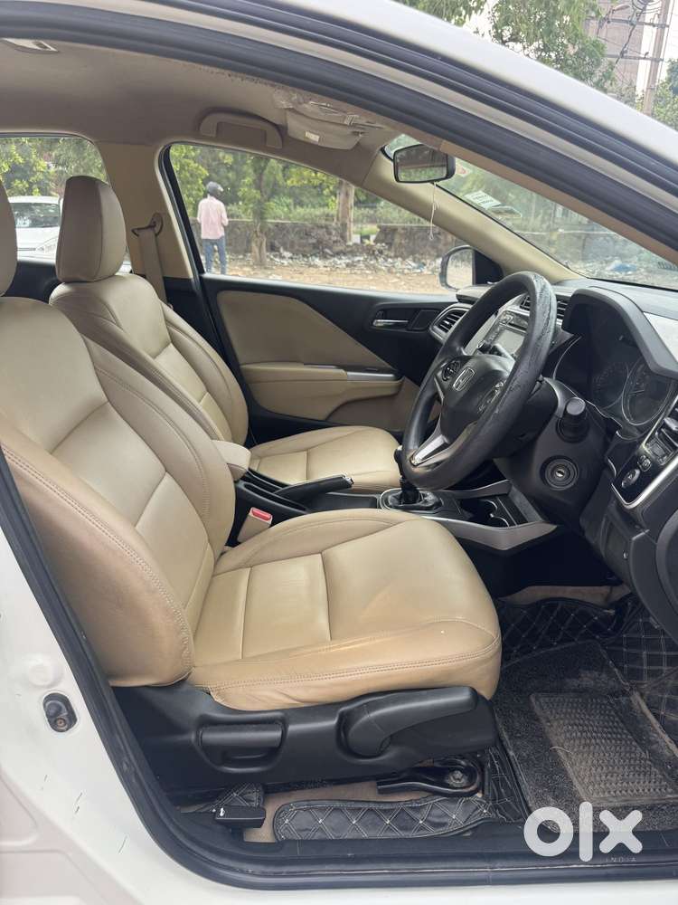 Honda City 1.5 V 4th Gen I-vtec Mt, 2016, Petrol