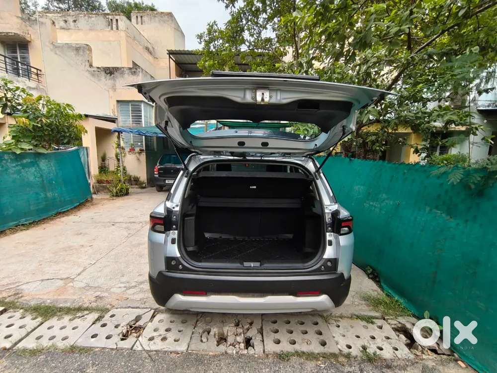 Maruti Brezza Zxi+ At Dual Tone