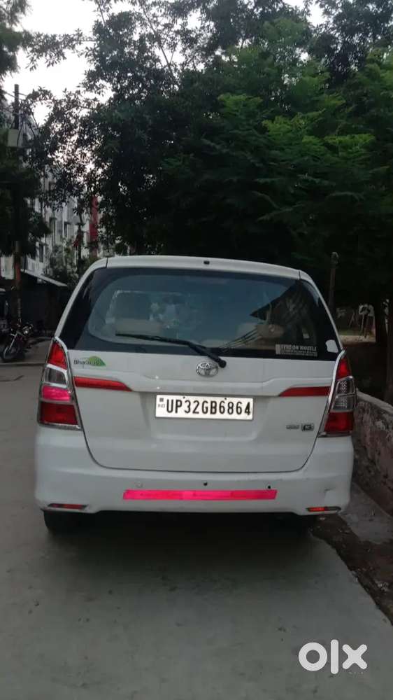 Hum Ek Innova Gadi Bech Rahe Hai