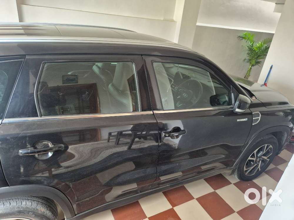 Toyota Urban Cruiser 2024 V Hybrid