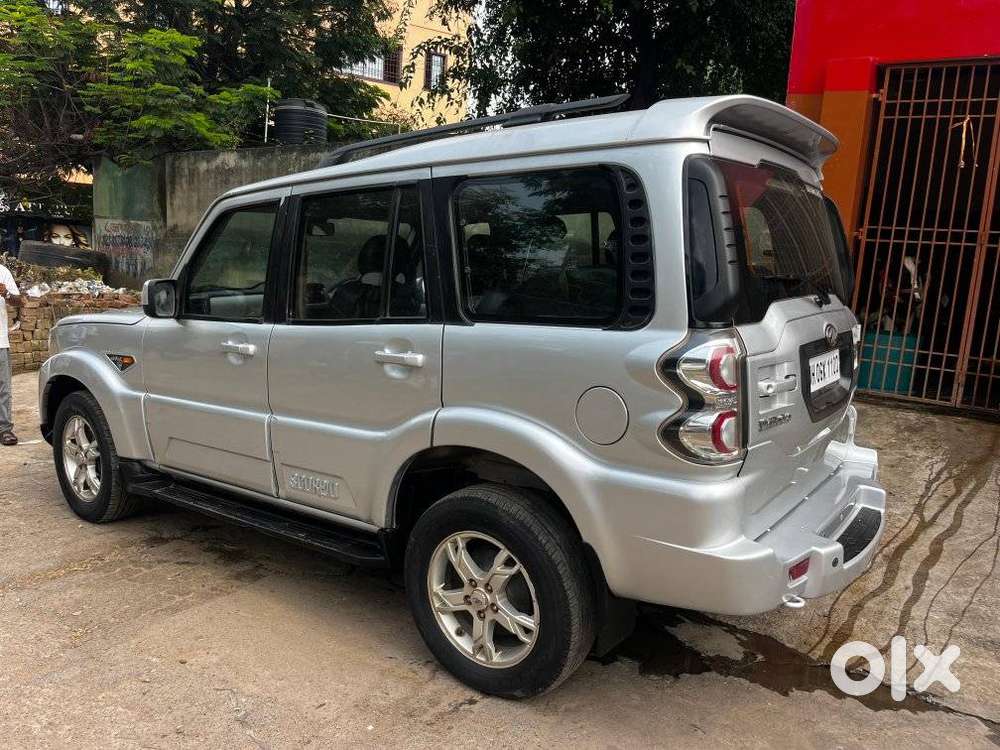 Mahindra Scorpio S10, 2017, Diesel