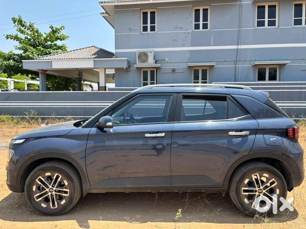 Hyundai Venue Sx 2022 Top Modelsingle Ownershowroom Condition