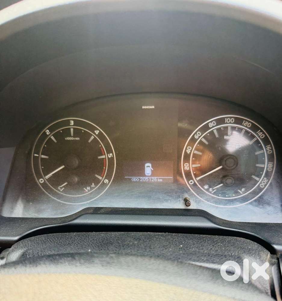 Toyota Innova Crysta 2016 Diesel Well Maintained