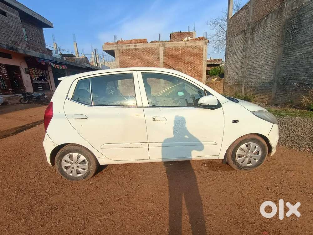 Hyundai I10 2011 Petrol And Lpg Bill 105000 Km Driven