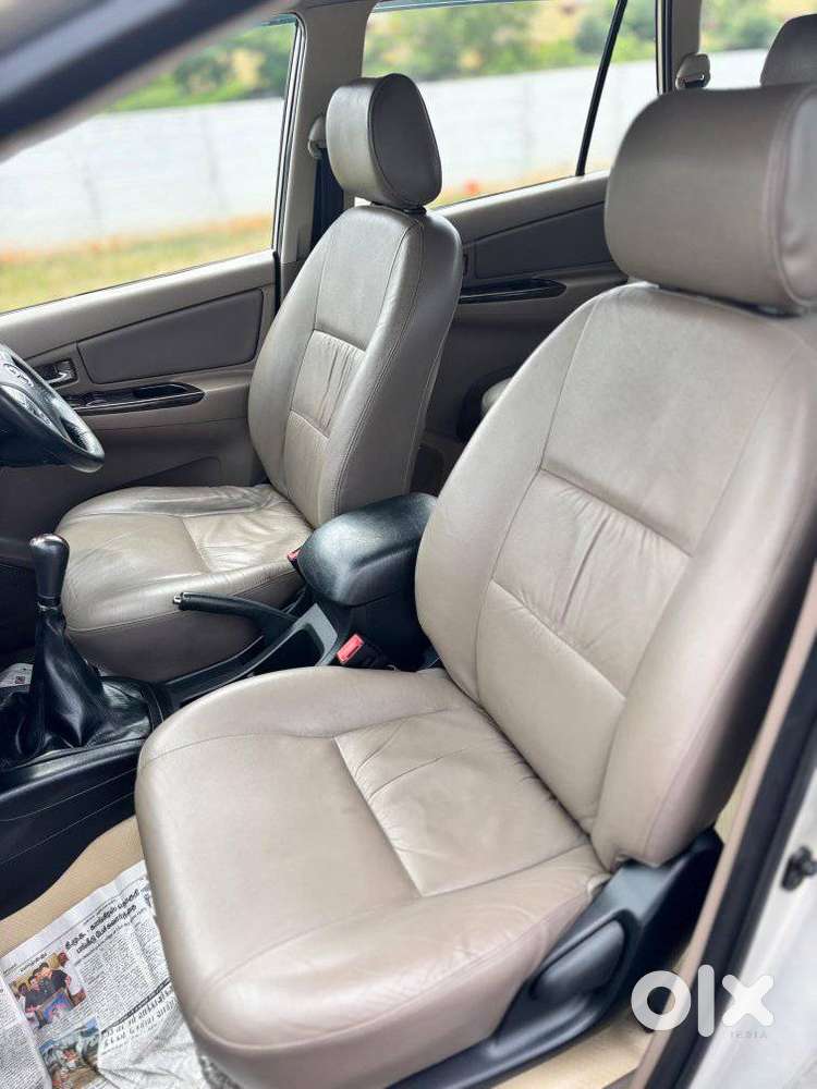 Toyota Innova 2.5 Z Diesel 7 Seater, 2015, Diesel