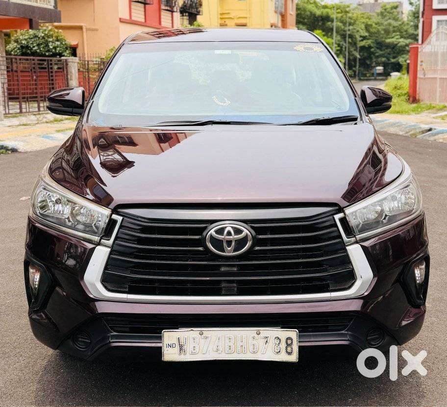 Toyota Innova Crysta 2.4 G Mt 8s, 2022, Diesel