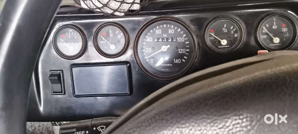Mahindra Jeep With 5 Extra Tyre, Rear Two Extra Seat And Rear Roof